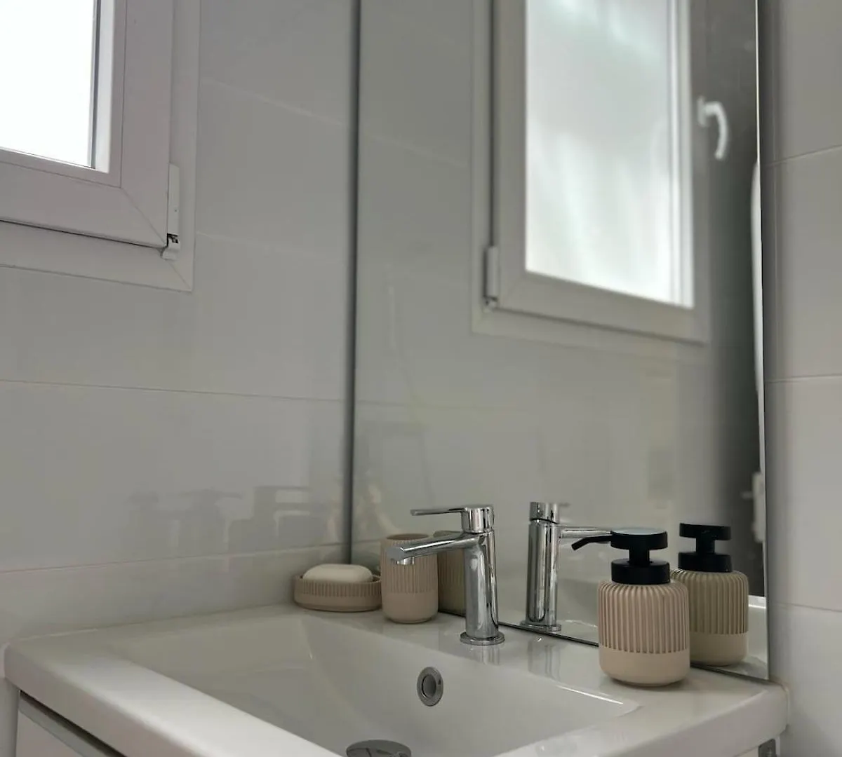 公寓 Maisonnette Proche Gare & Centre L Jardin L Clim 卡斯特尔